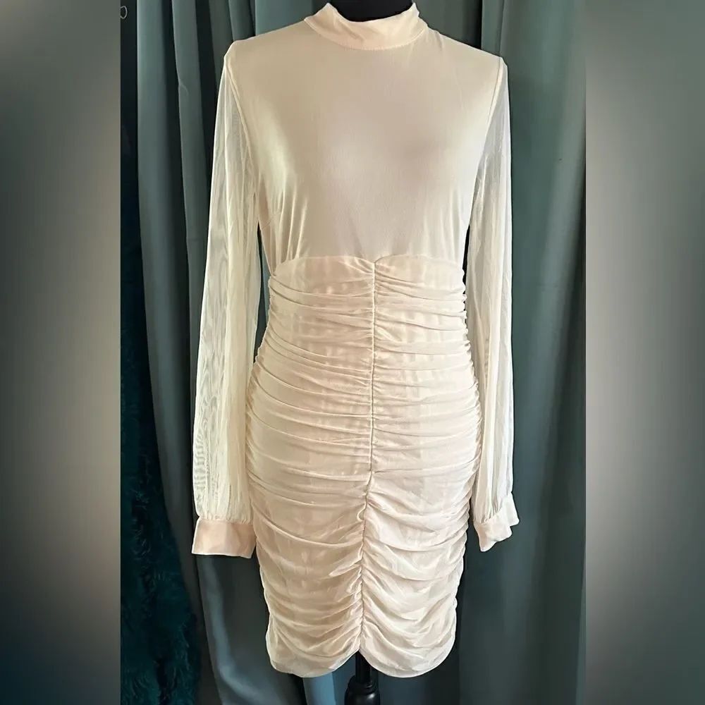 Love by Design Mock Neck cream lined sheered front lightweight mesh fabric EUC M